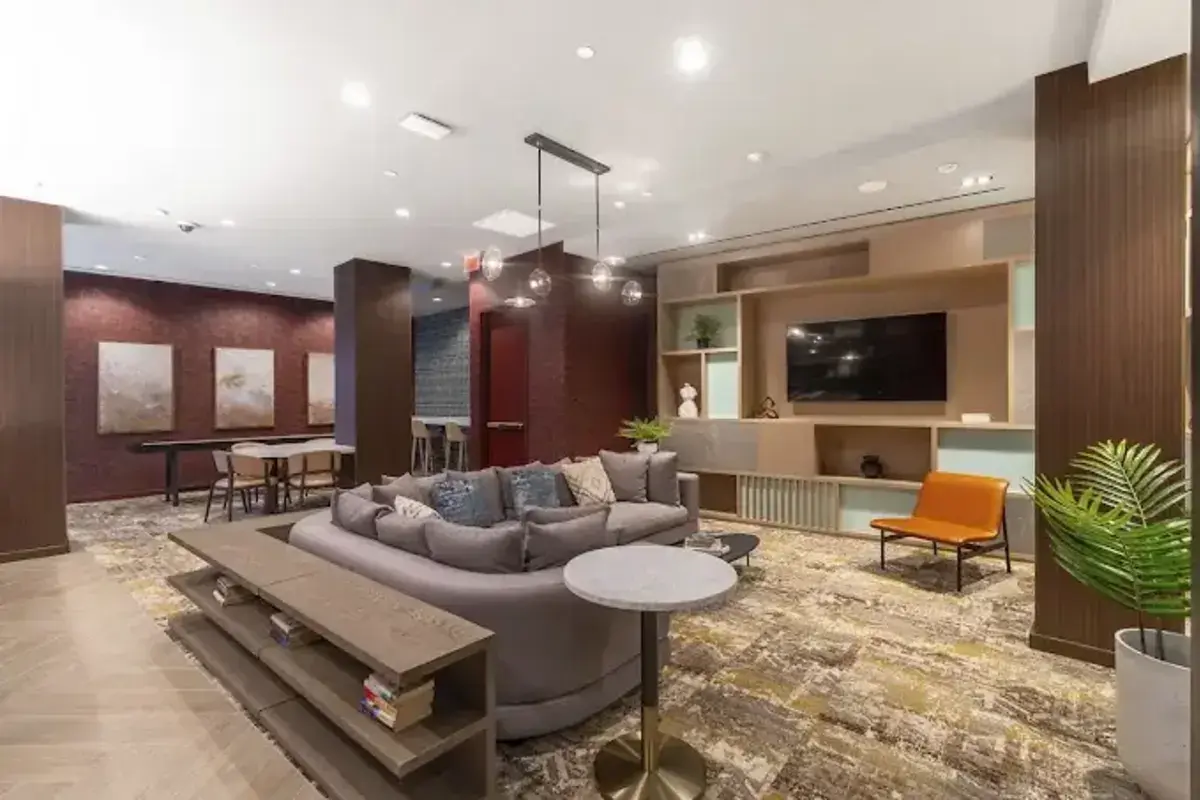Clarendon Apartments 3